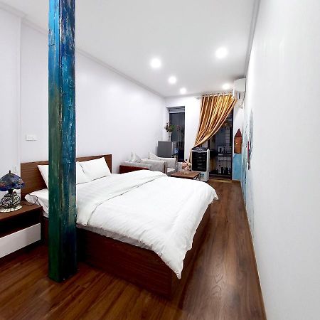 Amelie Homestay ハノイ市 エクステリア 写真
