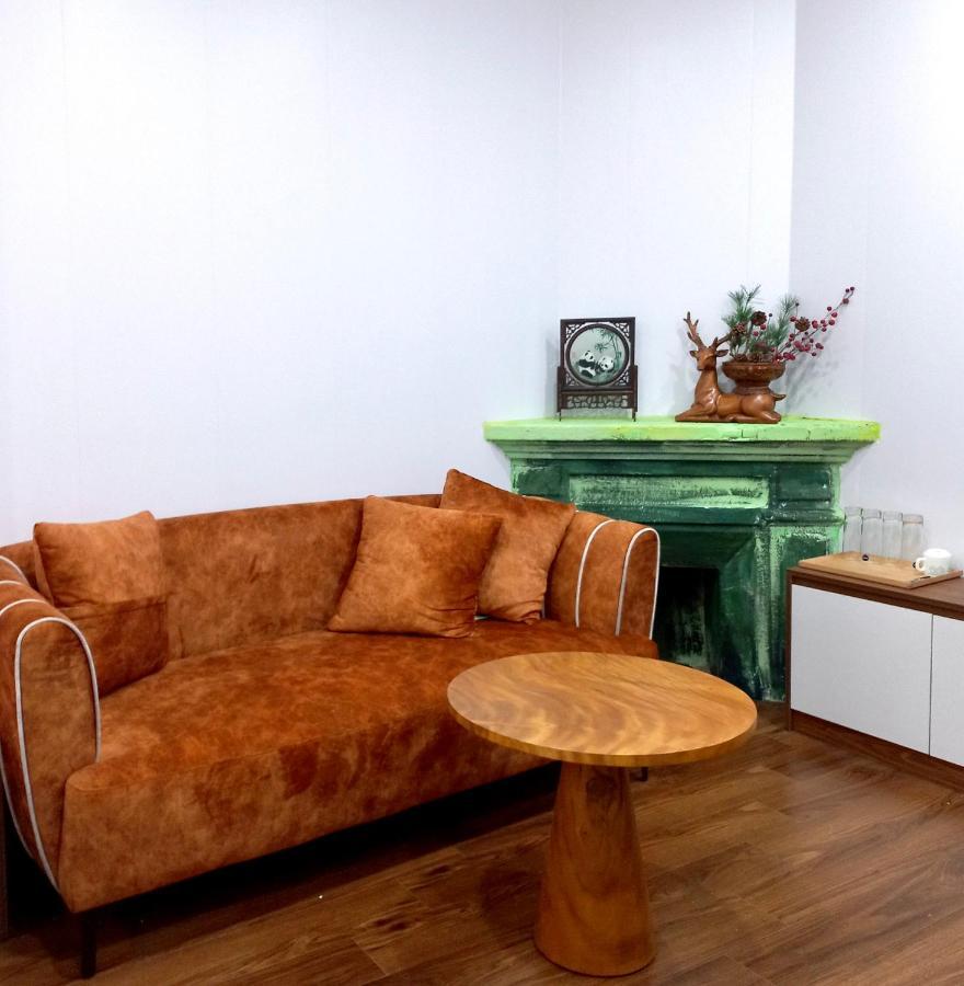 Amelie Homestay ハノイ市 エクステリア 写真