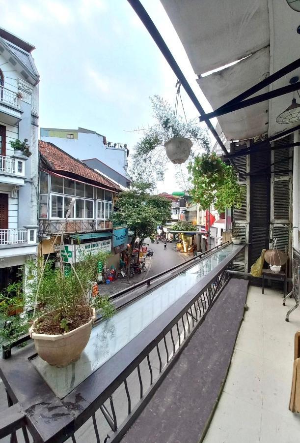 Amelie Homestay ハノイ市 エクステリア 写真